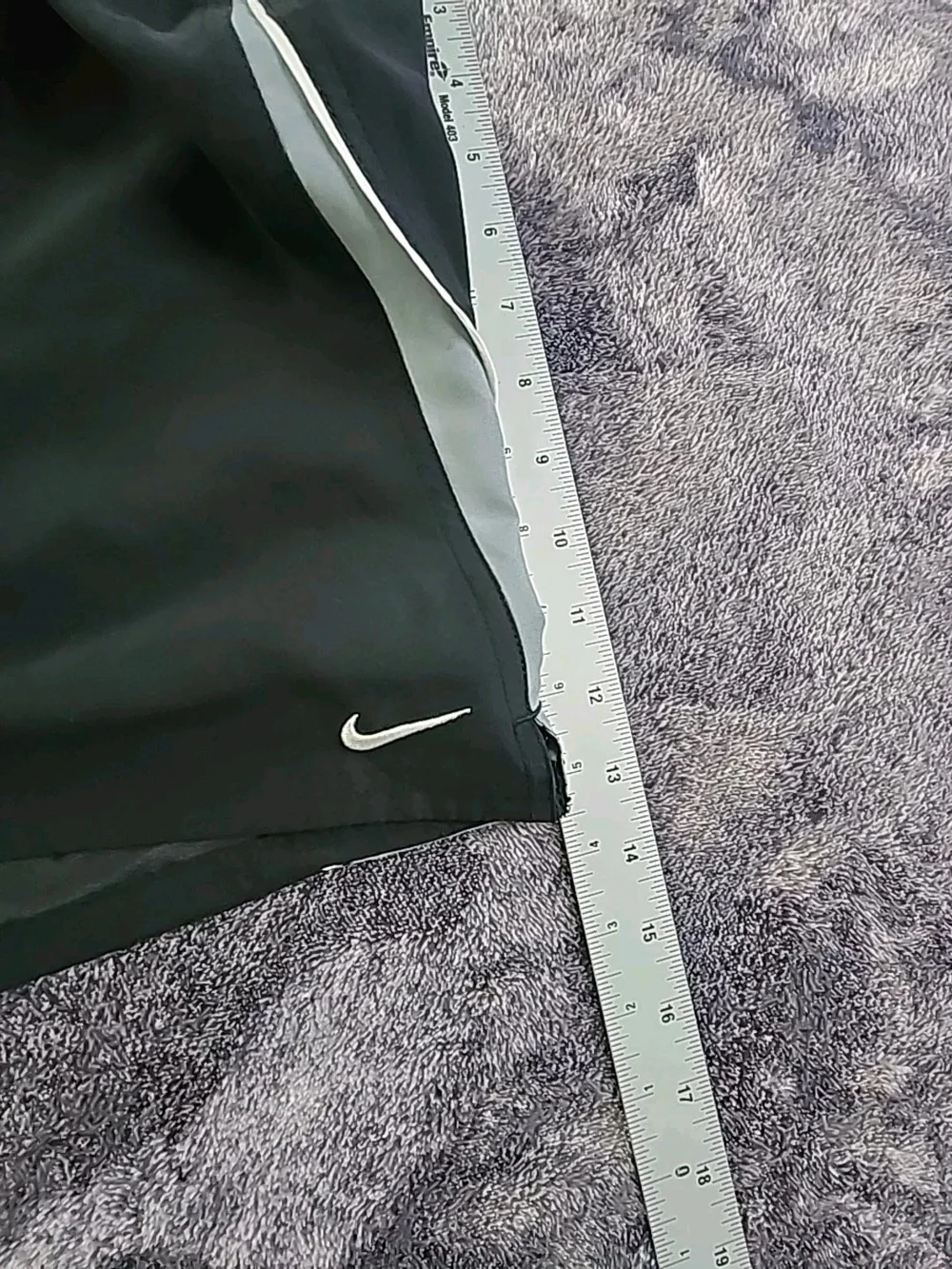 Nike Dri Fit Womens Black & Gray Large Lined Athletic Running Shorts